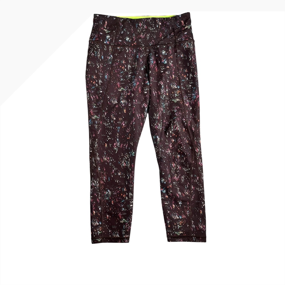 Athleta Women's Lightning City Lights Capri Leggings‎ Size Small
